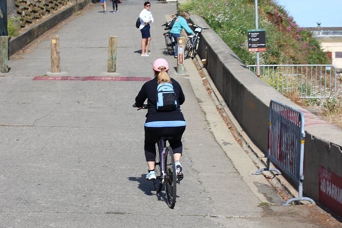 24-Hour Bike Rental in San Francisco - Vista Point and the ride toward Sausalito