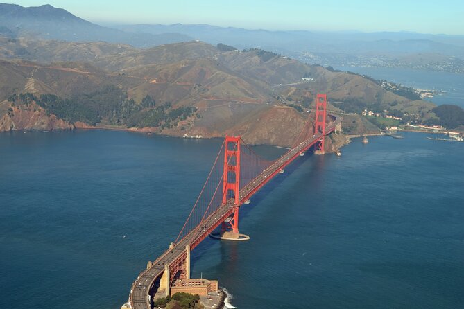 Airplane Elite San Francisco Flight Tour - Oakland and the Bay Bridge: the opening view