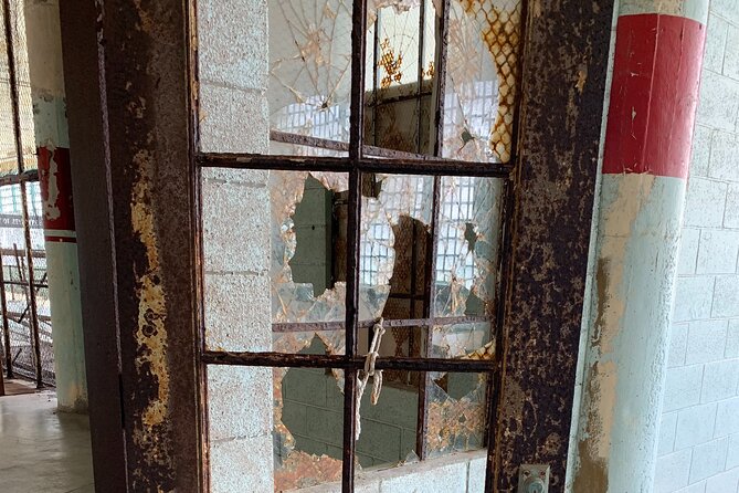 Alcatraz Inside Access Ferry and Audio Tour with Night Option - Who will get the most from this visit?