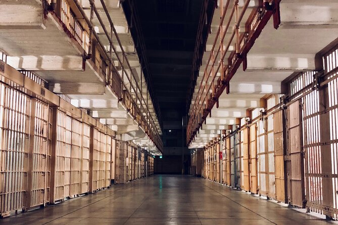 Alcatraz Night Tour and San Francisco Bay Cruise - Weather, clothing, and comfort on the water