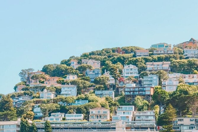 Alcatraz Sausalito Express: 2 Hours in Sausalito with Food Option - The Golden Gate Bridge stop on the Marin side