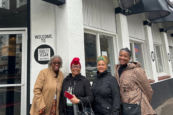 Black Food Tour - Downtown Oakland - Shrimp and grits at Y’s Choice