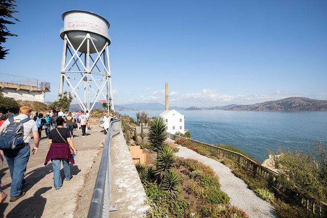 Combo Tour: Alcatraz Island and San Francisco Grand City Tour - Palace of Fine Arts: a short, beautiful stop