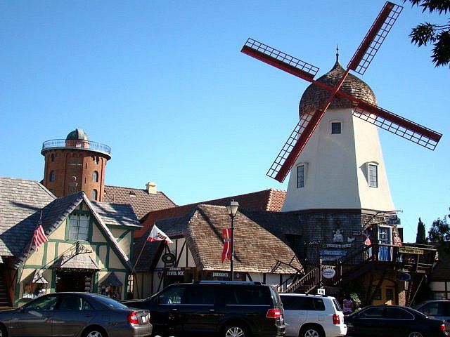 From LA: SF, Yosemite, Santa Barbara and Carmel 3-Day Tour - Day one: Santa Barbara, Solvang and the Pacific coast