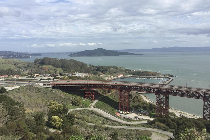 Golden Gate Bridge Bike Rental (Includes Free Helmet & Lock) - What the $36 price really includes