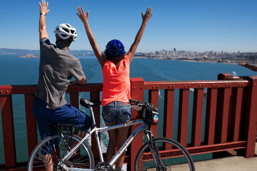 Golden Gate Bridge: Electric Bike Guided Tour to Sausalito - Through the Presidio toward the bridge