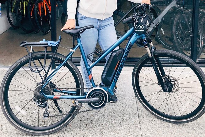Golden Gate Bridge Electric Bike Rentals w/ Optional Ferry Return - Crossing into Sausalito