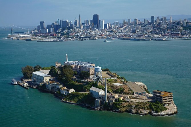 Mix & Save: San Francisco Grand City Tour + Escape from the Rock Cruise - Union Square, Van Ness, Cow Hollow, and the Marina