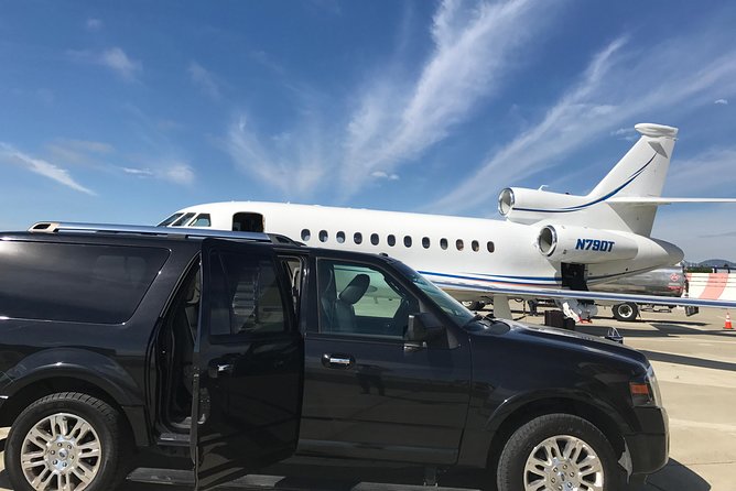 Private Transfer: Oakland International Airport to Hotel - Meeting your driver after baggage claim