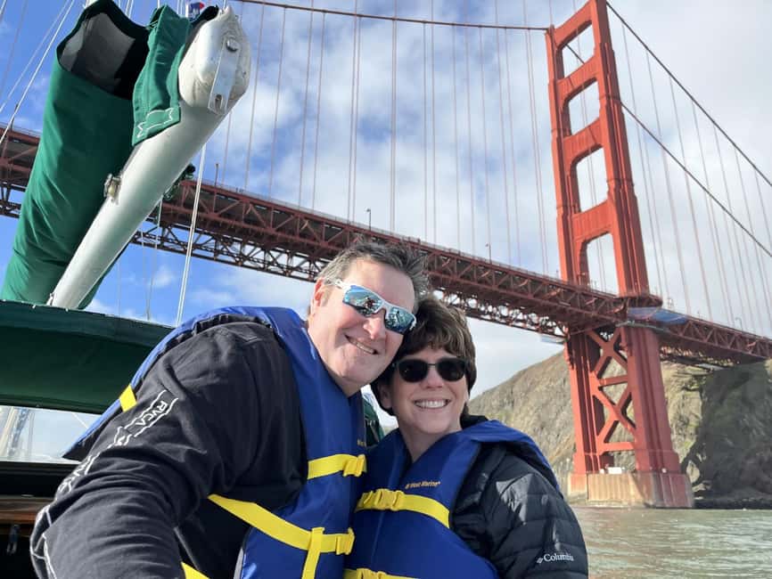 SAN FRANCISCO: (2hr) Interactive Sailing Experience - Getting close to Alcatraz
