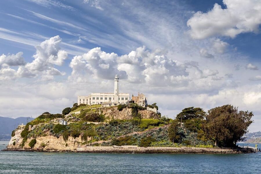 San Francisco: Alcatraz Island & Chinatown Walking Tour - Two San Francisco icons, with one important timing problem