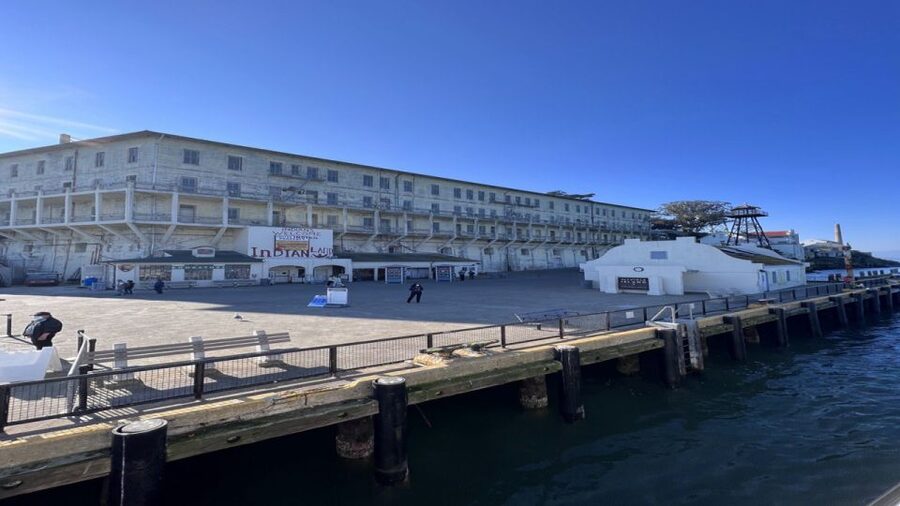 San Francisco: Alcatraz, Muir Woods and Sausalito Day Tour - Sausalito waterfront and one hour of free time