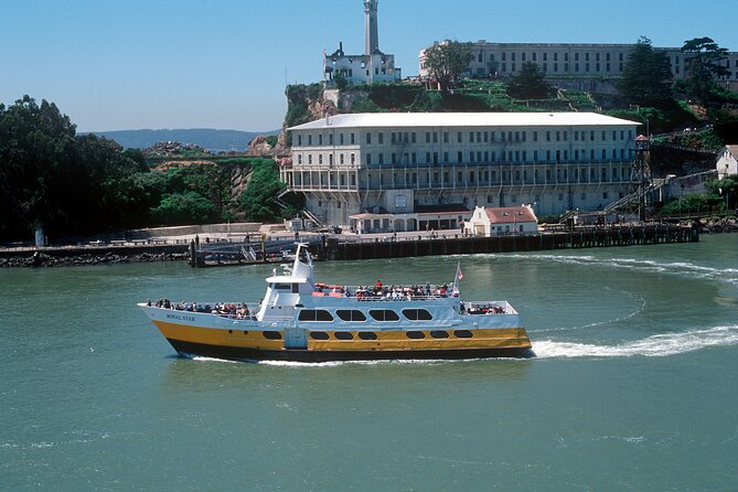 San Francisco Bay Cruise & Double Decker Night Tour - The Golden Gate Bridge from the water