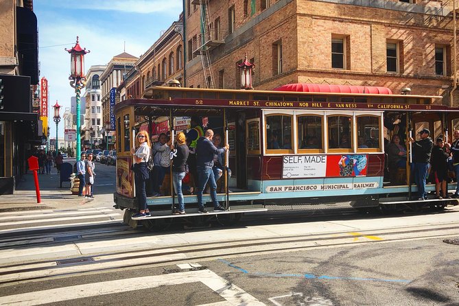 San Francisco Chinatown, Russian Hill, And North Beach Tour - Inside the Cable Car Museum and powerhouse