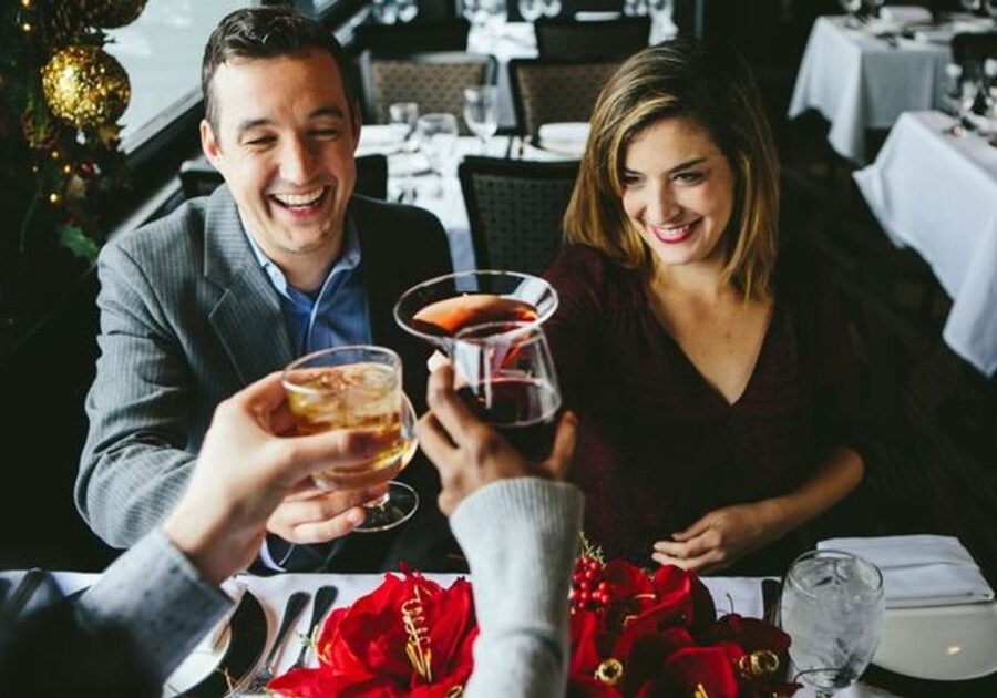 San Francisco: Christmas Day Buffet Brunch or Dinner Cruise - The Holiday Meal and Drink Package