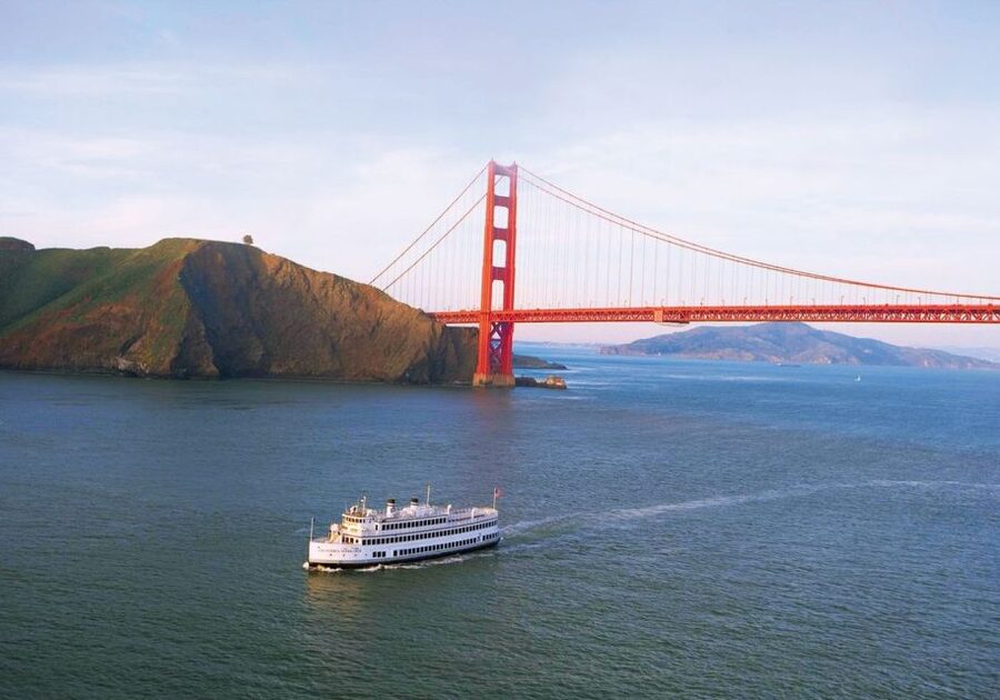 San Francisco: Christmas Day Buffet Brunch or Dinner Cruise - Who Will Enjoy This Cruise Most?