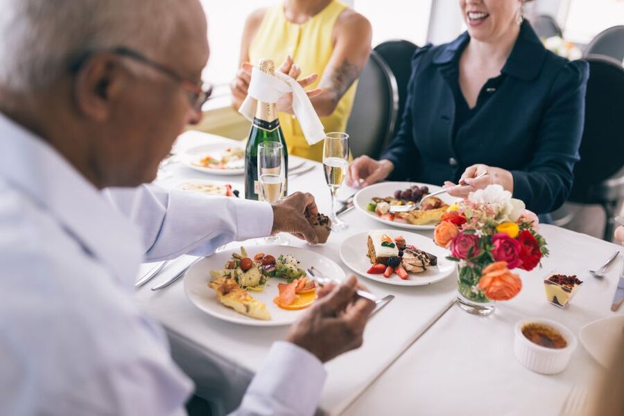 San Francisco: City Cruises Premier Brunch or Dinner Cruise - Pick brunch for food variety and an easy morning