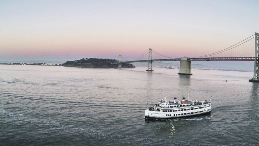 San Francisco: City Cruises Premier Brunch or Dinner Cruise - Choose dinner for a date night and city lights