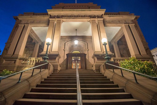 San Francisco Ghost Tours: Gold and Ghouls Tour - The 450 Sutter Building and the mood of the route