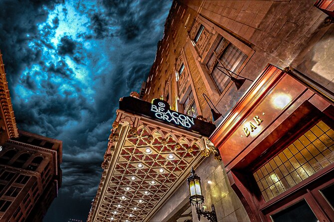 San Francisco Ghost Tours: Gold and Ghouls Tour - The Wandering Bride on California Street
