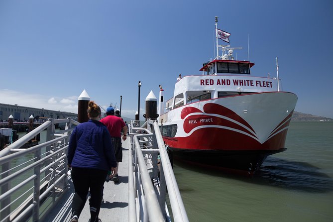 San Francisco: Golden Gate Bay Cruise (60 Minutes) - The Bay Bridge, Coit Tower, and sea lions finish the loop
