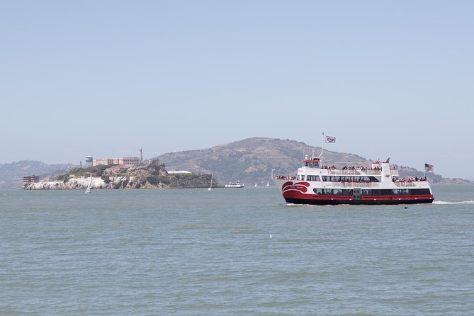 San Francisco: Golden Gate Bay Cruise (60 Minutes) - Fort Mason and the Marina District explain the city’s edge
