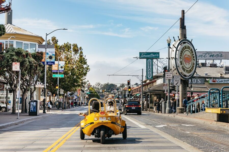 San Francisco: Golden Gate Bridge and Lombard GoCar Tour - Lombard Street is the lively finale