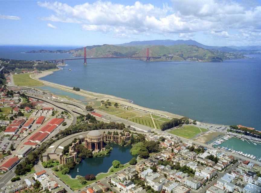 San Francisco: Golden Gate Bridge to Sausalito Bike Tour - The Palace of Fine Arts and the Presidio