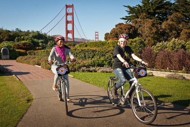 San Francisco Golden Gate To Sausalito Bike Tour - Arriving in Sausalito