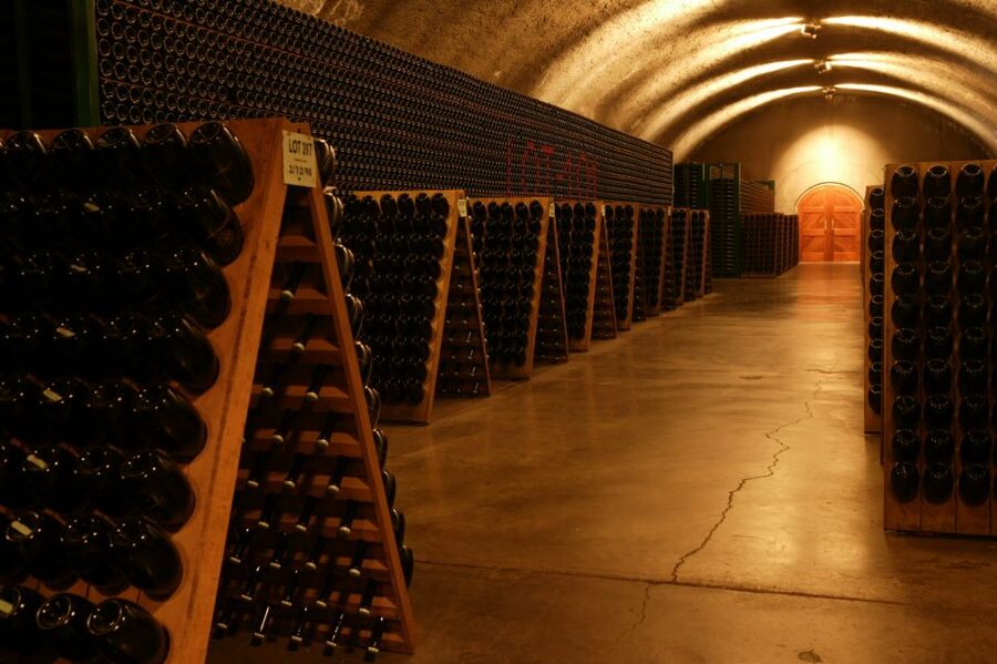 San Francisco: Guided Coastal Redwoods & Wine Country Tour - Lunch, tastings, and what the $143 price covers