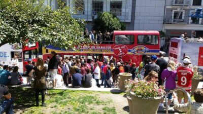 Hop-On Hop-Off Deluxe Bus Tour with 20 Stops