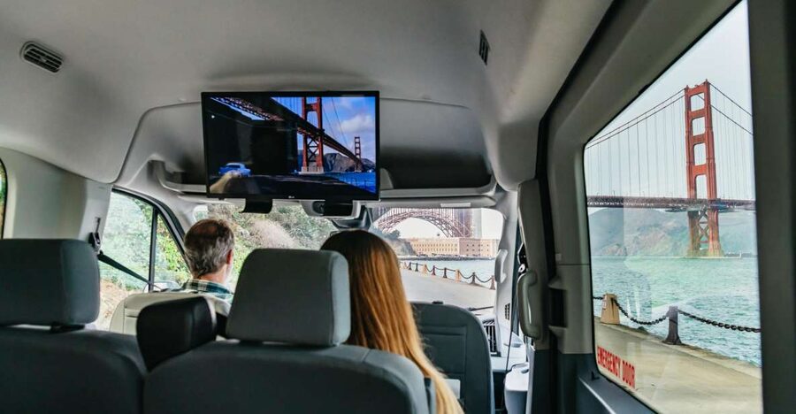 San Francisco: Movie Filming Locations Bus Tour - From North Beach to Nob Hill