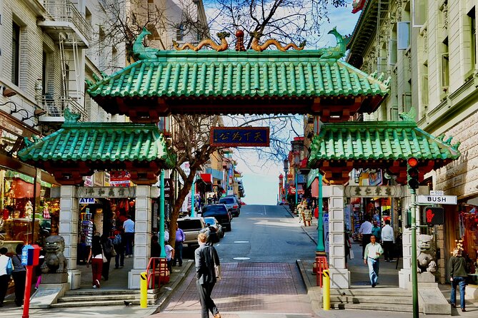 San Francisco North Beach & Chinatown Food Tour with 5 Tastings - The North Beach tasting: coffee, pizza, and Italian character