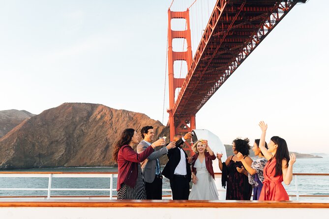 San Francisco Premier Dinner Dance Cruise - Dancing, music, and the mood after dinner