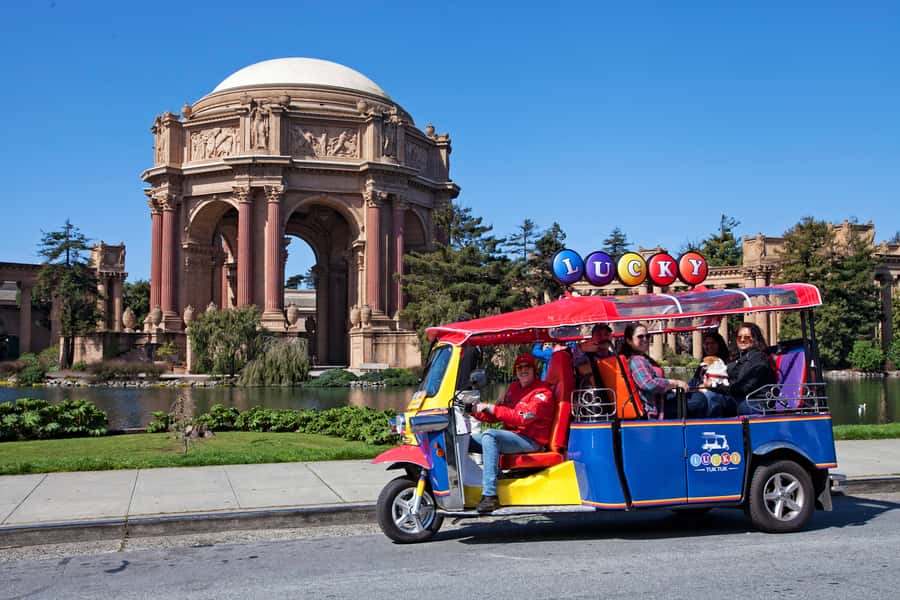 San Francisco: Private Alcatraz & City Tour Combo - Downtown, Union Square, and the Chinatown back streets