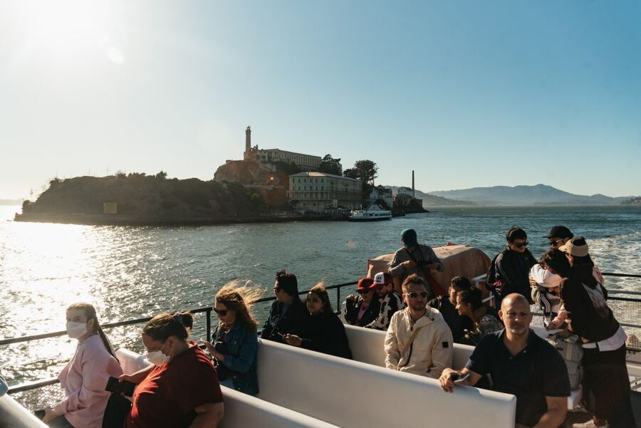 San Francisco: Skip-the-Line 1-Hour Bay Cruise by Boat - Starting at Pier 39 beside the sea lions