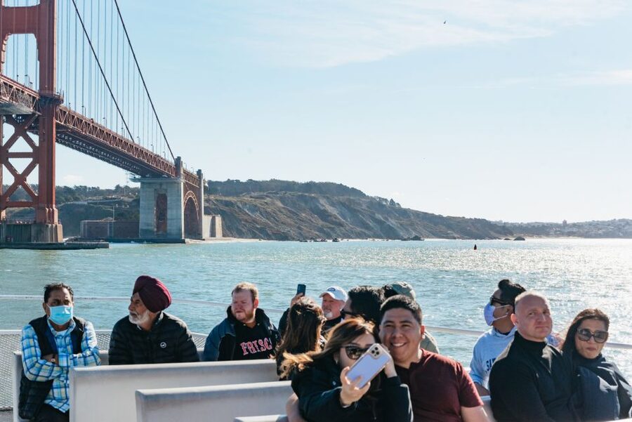San Francisco: Skip-the-Line Escape from The Rock Bay Cruise - Listening to the audio guide