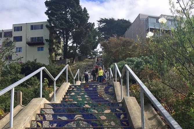 San Francisco Small Group City Highlights and Alcatraz Tour - Arriving at Pier 33 for Alcatraz