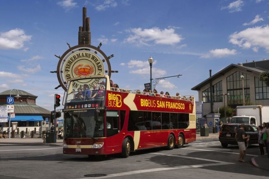 SF: Guided Muir Woods Tour & Hop-On Hop-Off Tour (Save 15%) - A 45-minute taste of Sausalito