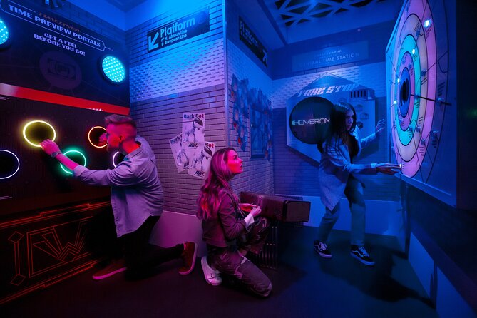 The Escape Game San Francisco in Fisherman's Wharf - A locked door, with an easy way out