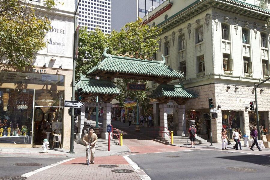 Top 10 Streets of SF, Chinatown & North Beach Highlights - Broadway, Chinatown, and the Dragon Gate